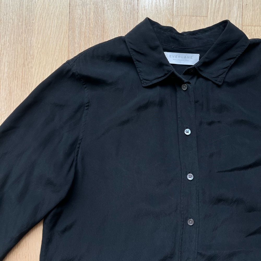 Everlane Black Button-Up 100% Silk Shirt - Size 2 - Picture 7 of 8